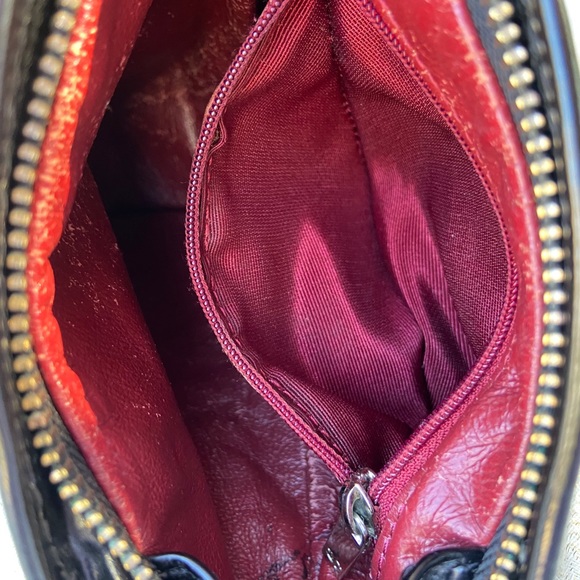 Chanel wristlet - Picture 7 of 10